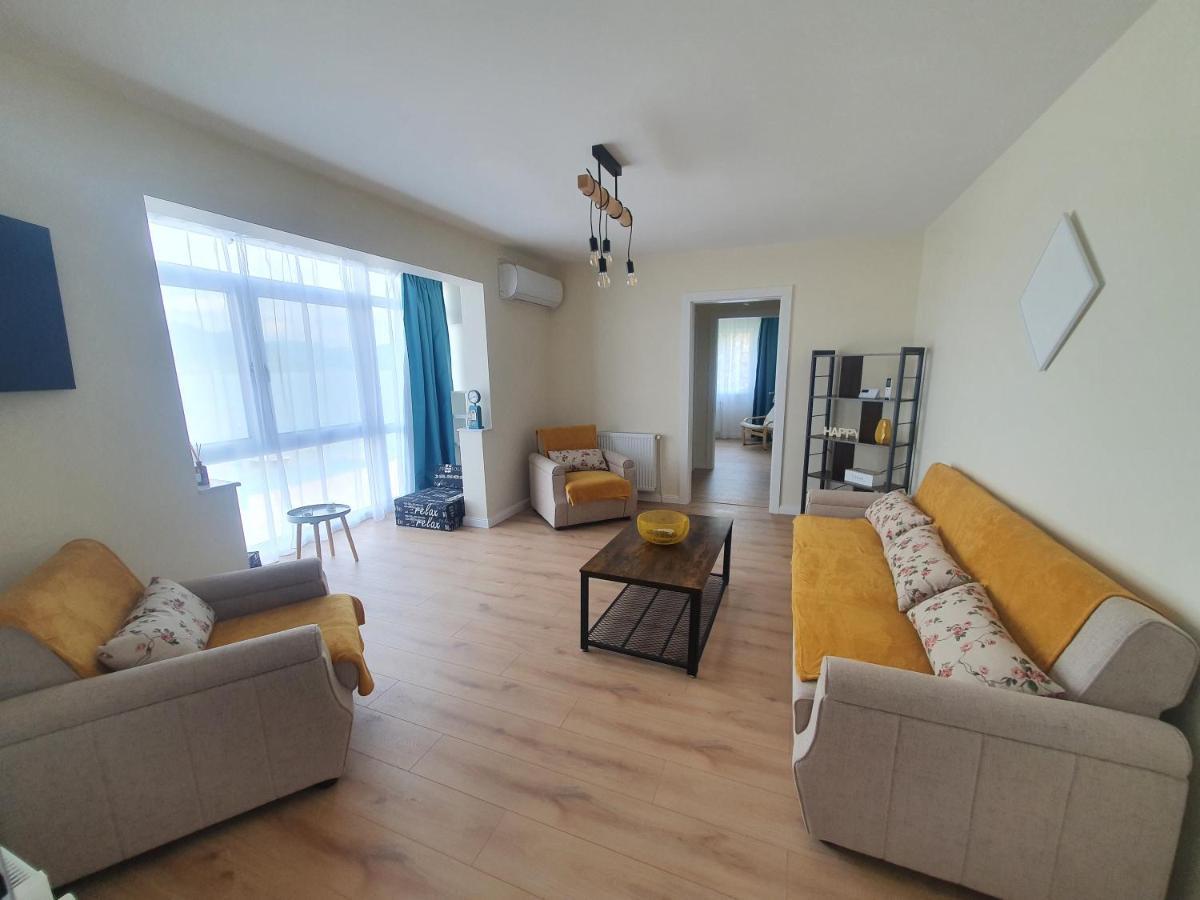 Guesthouse Mili โอร์โชวา ภายนอก รูปภาพ