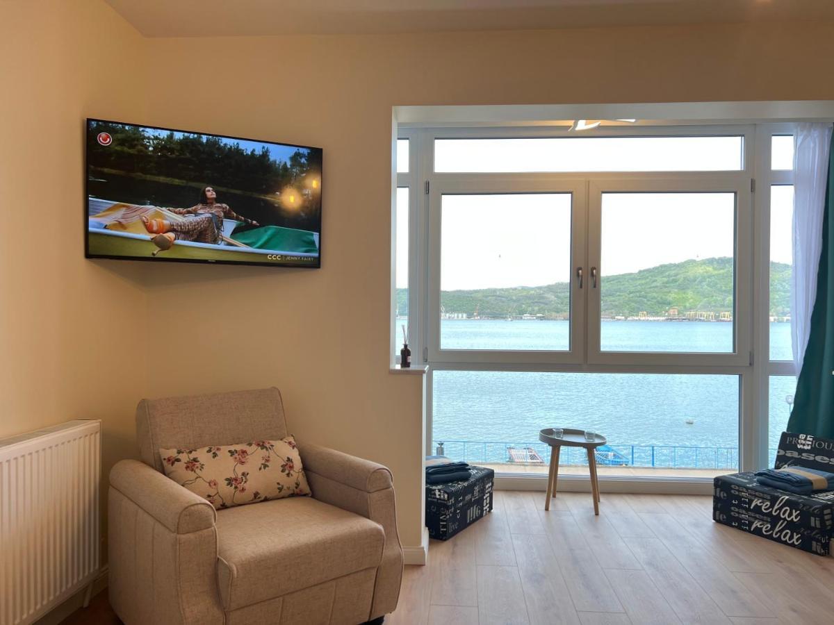 Guesthouse Mili โอร์โชวา ภายนอก รูปภาพ