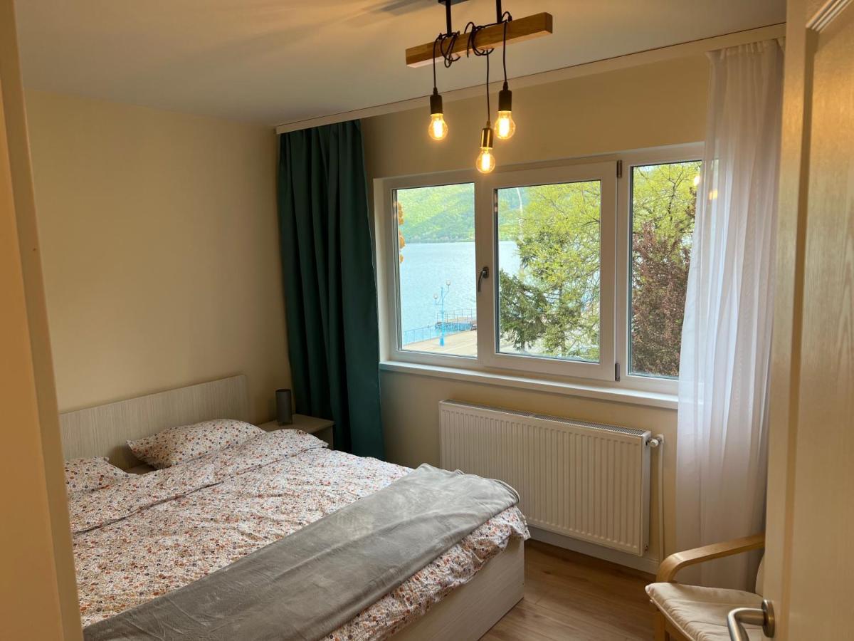 Guesthouse Mili โอร์โชวา ภายนอก รูปภาพ